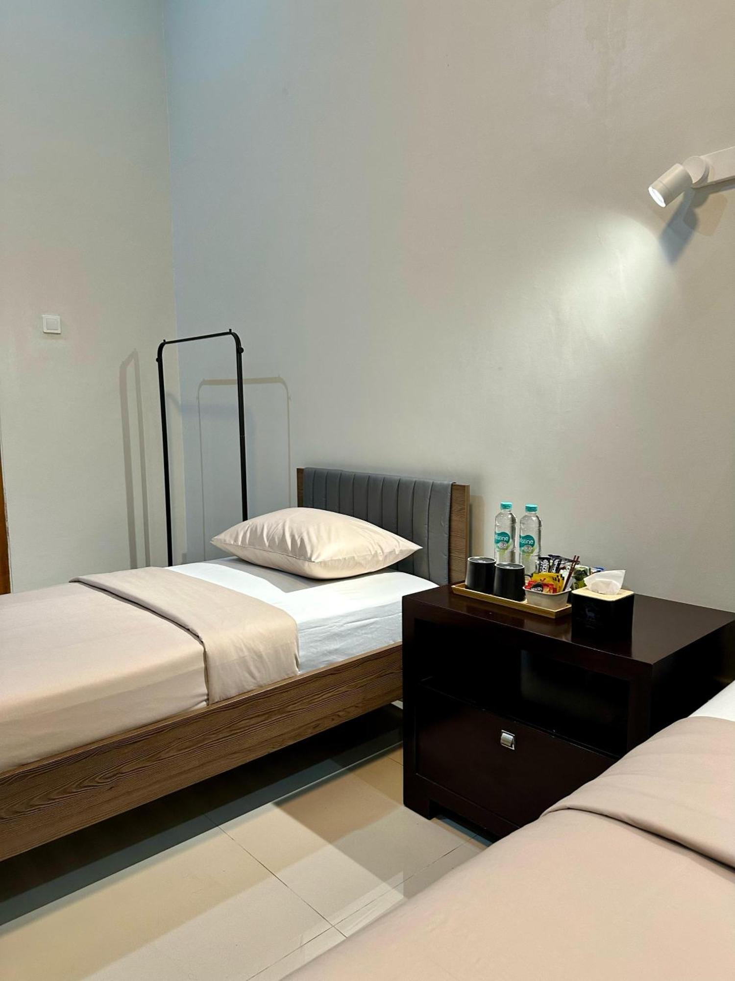 Cendhani Raras Gallery Kejayan Ngoại thất bức ảnh